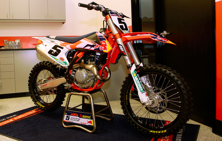 dirt-1215-ktmFE-intro