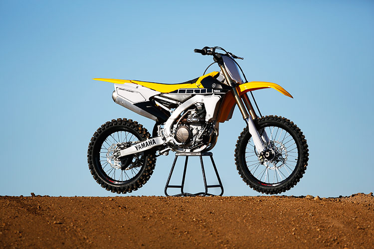 2016-Yamaha-YZ450F-p1