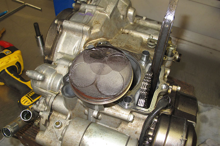 15-wr250f-teardown-44