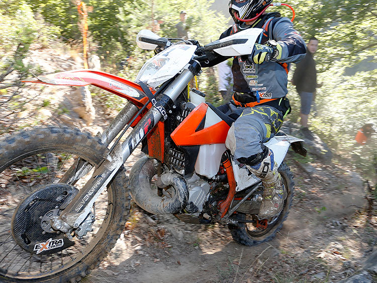 17-KTM-spy-2-stroke