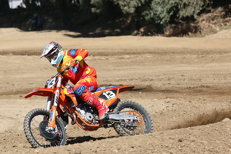 2016-KTM-250SX-F-FE-Pre-3
