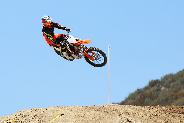 2017-KTM-250SX-pre-5