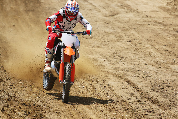 2017-KTM-250SX-pre-7