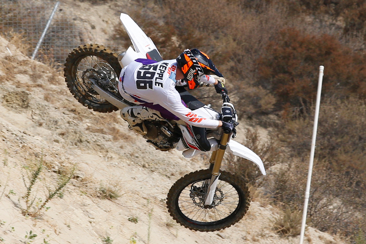 2017-YZ450F-FIRSTRIDE-7