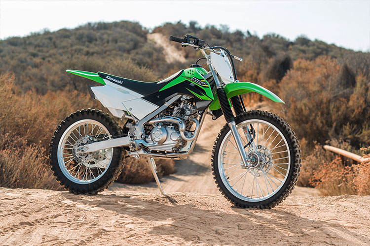2017-Kawasaki-KLX140G-4