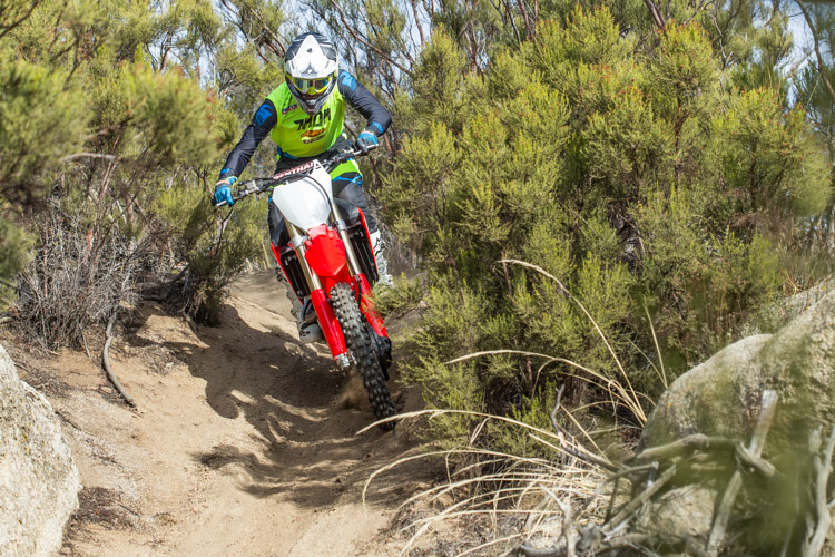 17-crf450rx-ban-1