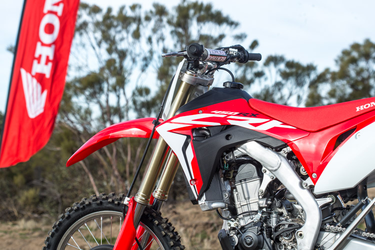 17-crf450rx-ban-6