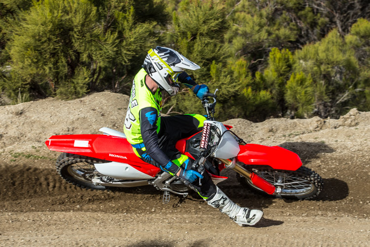 17-crf450rx-ban-6