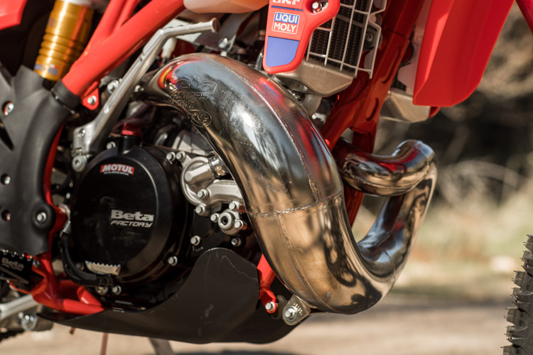 17-beta300rr-fi-10