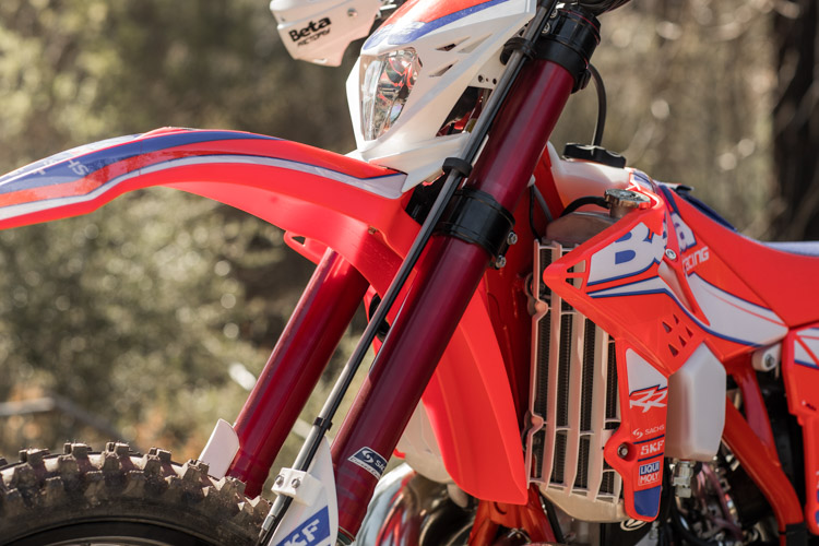 17-beta300rr-fi-11
